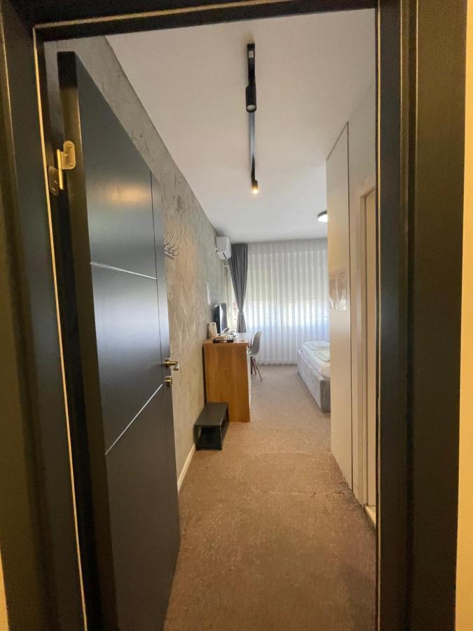 New Prishtina Luxury Rooms Приштина Екстер'єр фото