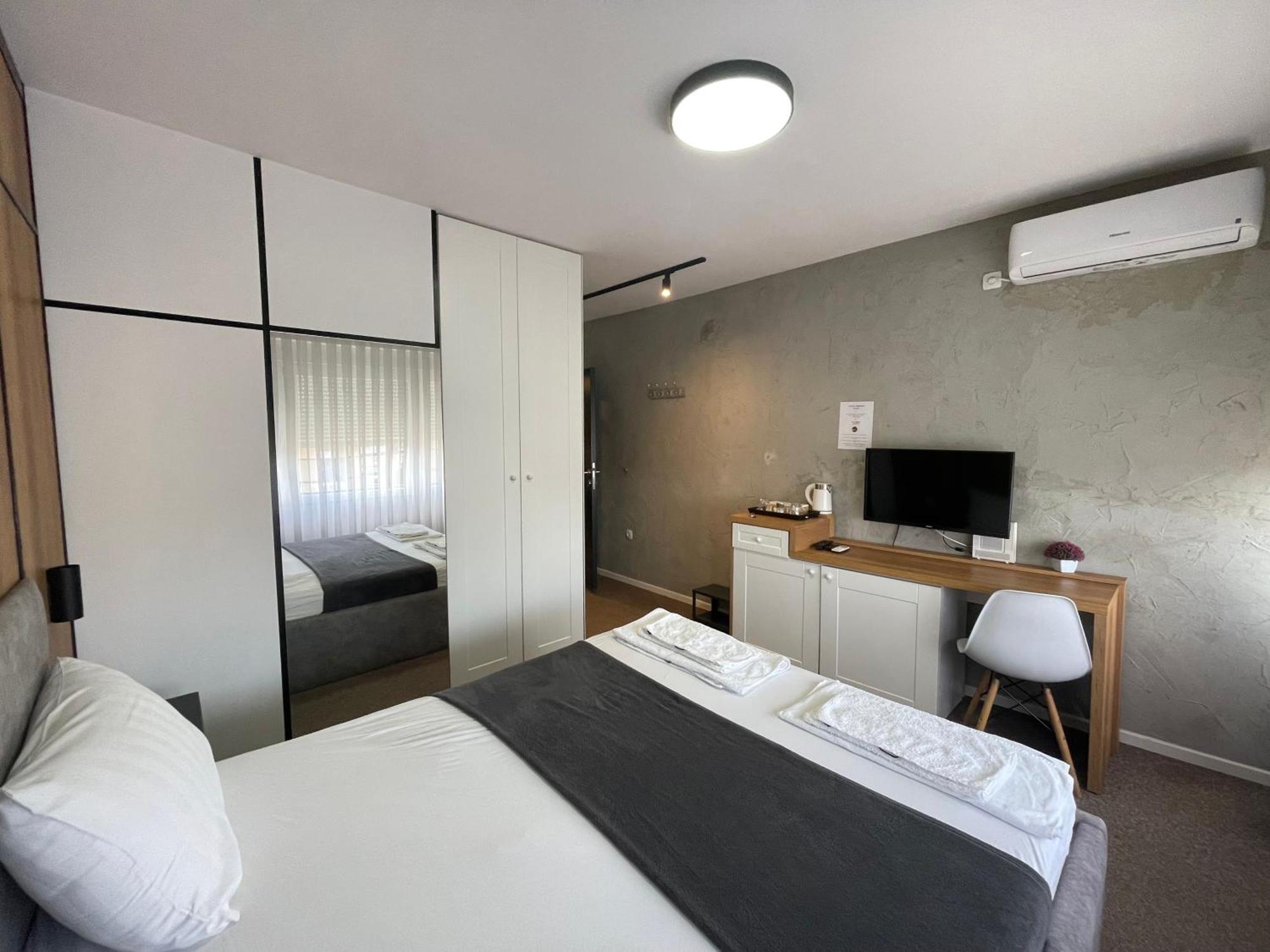 New Prishtina Luxury Rooms Приштина Екстер'єр фото