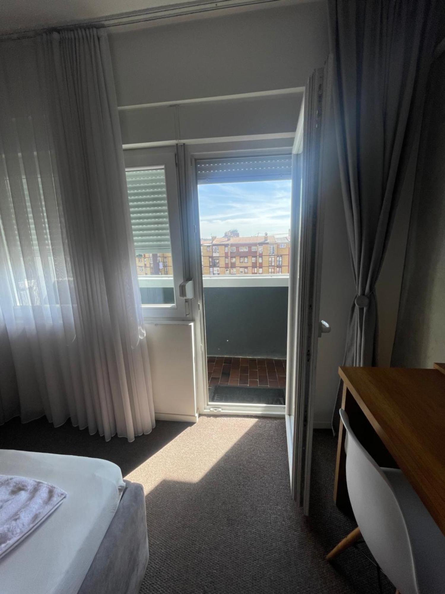 New Prishtina Luxury Rooms Приштина Екстер'єр фото
